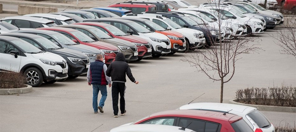 Петербургский дилер запустил "автомобильную деревню" в Москве