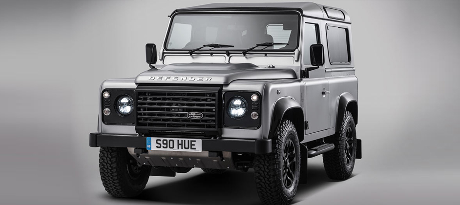 Легендарный Land Rover Defender возвращается на рынок в своем классическом исполнении