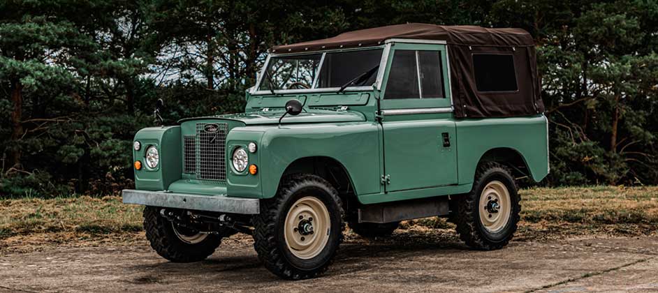 Классический внедорожник Land Rover 60-летней давности превратили в электромобиль